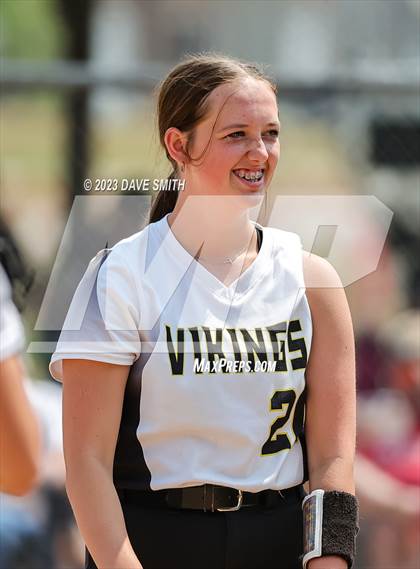 Thumbnail 2 in Edgewood-Colesburg vs Davenport West (West Delaware Invitational) photogallery.