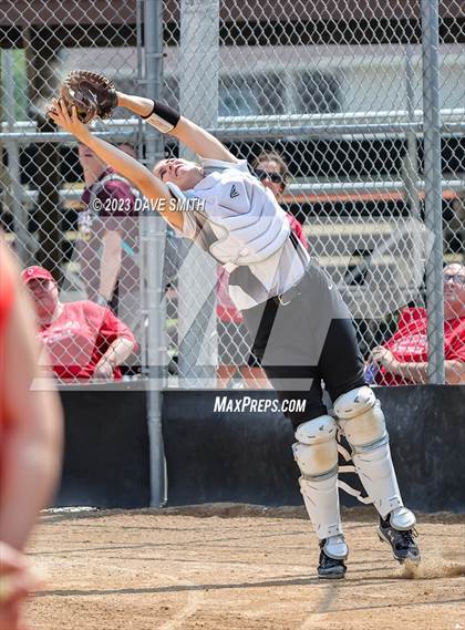 Thumbnail 1 in Edgewood-Colesburg vs Davenport West (West Delaware Invitational) photogallery.