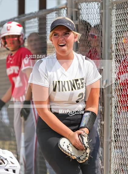 Thumbnail 3 in Edgewood-Colesburg vs Davenport West (West Delaware Invitational) photogallery.