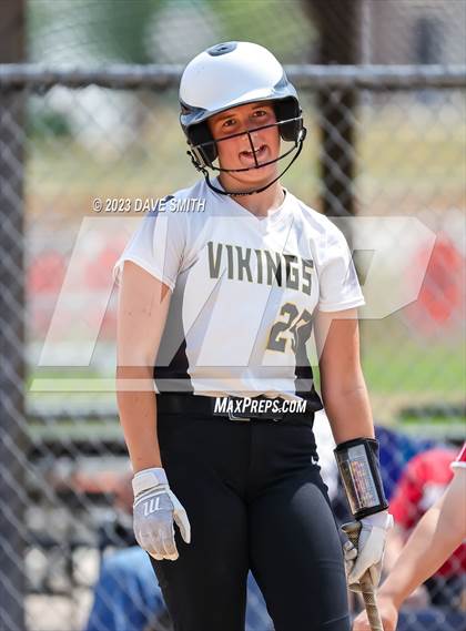 Thumbnail 3 in Edgewood-Colesburg vs Davenport West (West Delaware Invitational) photogallery.