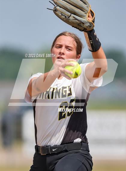 Thumbnail 3 in Edgewood-Colesburg vs Davenport West (West Delaware Invitational) photogallery.