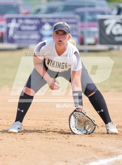 Thumbnail 2 in Edgewood-Colesburg vs Davenport West (West Delaware Invitational) photogallery.