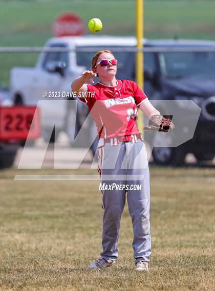 Thumbnail 3 in Edgewood-Colesburg vs Davenport West (West Delaware Invitational) photogallery.