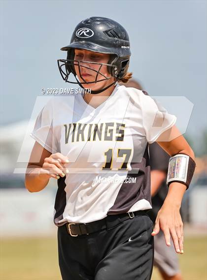 Thumbnail 1 in Edgewood-Colesburg vs Davenport West (West Delaware Invitational) photogallery.
