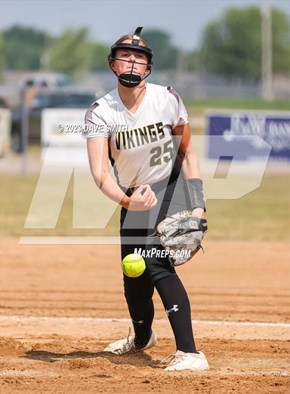 Thumbnail 2 in Edgewood-Colesburg vs Davenport West (West Delaware Invitational) photogallery.