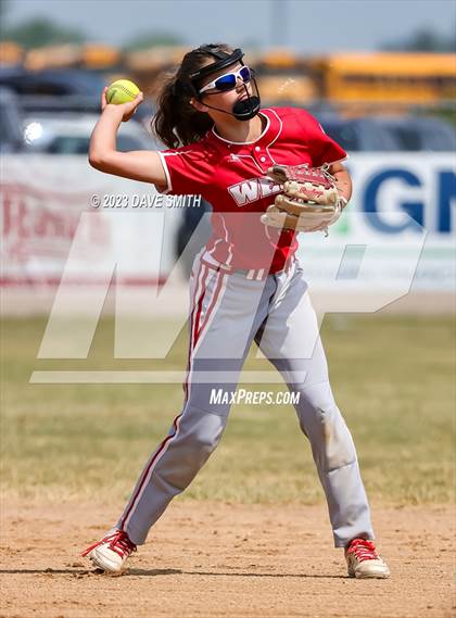 Thumbnail 1 in Edgewood-Colesburg vs Davenport West (West Delaware Invitational) photogallery.