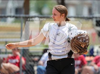 Thumbnail 3 in Edgewood-Colesburg vs Davenport West (West Delaware Invitational) photogallery.