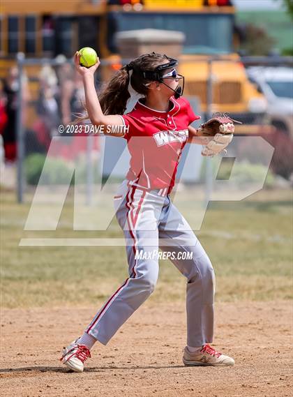 Thumbnail 3 in Edgewood-Colesburg vs Davenport West (West Delaware Invitational) photogallery.