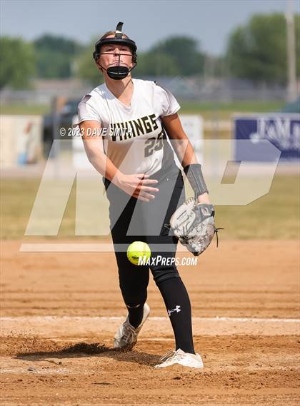 Thumbnail 2 in Edgewood-Colesburg vs Davenport West (West Delaware Invitational) photogallery.