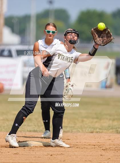 Thumbnail 3 in Edgewood-Colesburg vs Davenport West (West Delaware Invitational) photogallery.