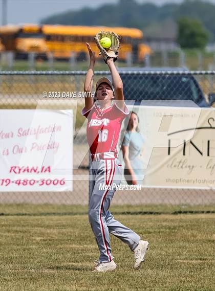 Thumbnail 1 in Edgewood-Colesburg vs Davenport West (West Delaware Invitational) photogallery.