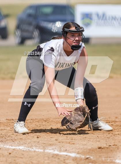 Thumbnail 1 in Edgewood-Colesburg vs Davenport West (West Delaware Invitational) photogallery.
