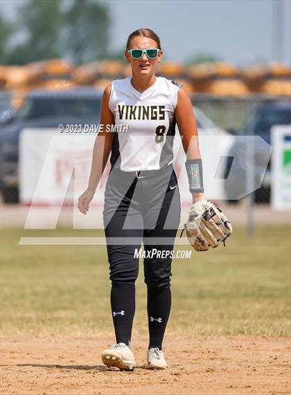 Thumbnail 1 in Edgewood-Colesburg vs Davenport West (West Delaware Invitational) photogallery.