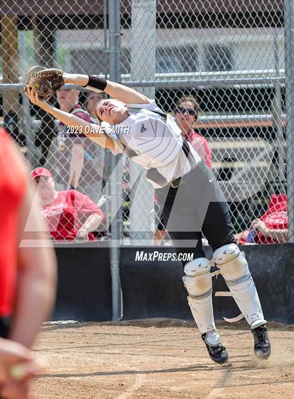 Thumbnail 2 in Edgewood-Colesburg vs Davenport West (West Delaware Invitational) photogallery.