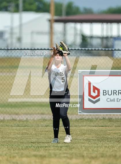 Thumbnail 2 in Edgewood-Colesburg vs Davenport West (West Delaware Invitational) photogallery.
