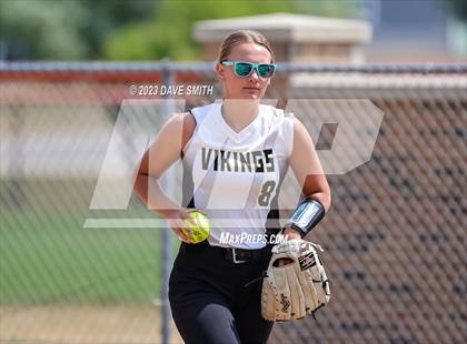 Thumbnail 2 in Edgewood-Colesburg vs Davenport West (West Delaware Invitational) photogallery.