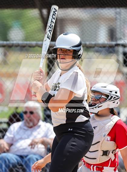 Thumbnail 3 in Edgewood-Colesburg vs Davenport West (West Delaware Invitational) photogallery.