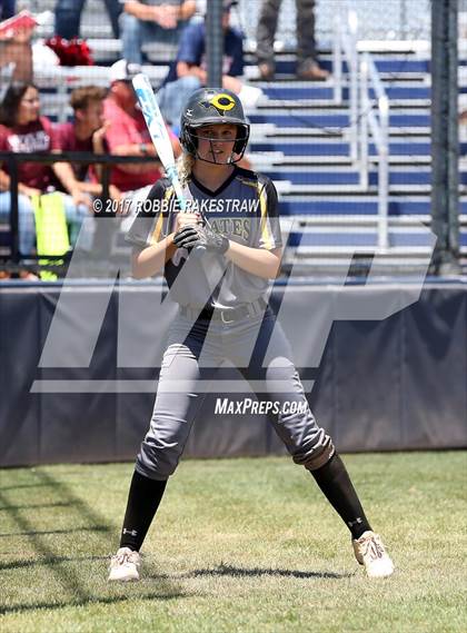 Thumbnail 2 in Crandall vs. Aubrey (UIL 4A Regional Quarterfinal, Game 2) photogallery.