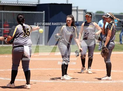 Thumbnail 1 in Crandall vs. Aubrey (UIL 4A Regional Quarterfinal, Game 2) photogallery.