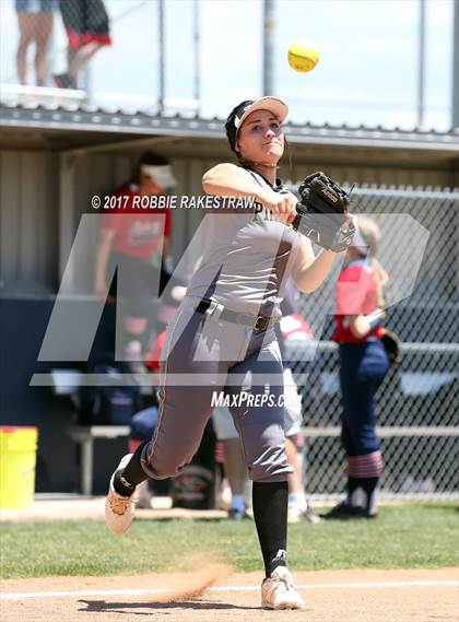 Thumbnail 3 in Crandall vs. Aubrey (UIL 4A Regional Quarterfinal, Game 2) photogallery.