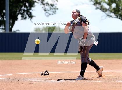 Thumbnail 2 in Crandall vs. Aubrey (UIL 4A Regional Quarterfinal, Game 2) photogallery.
