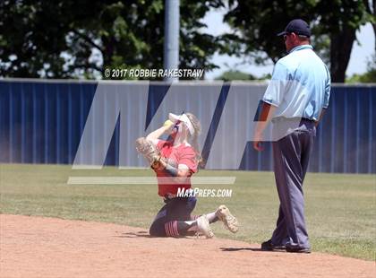 Thumbnail 2 in Crandall vs. Aubrey (UIL 4A Regional Quarterfinal, Game 2) photogallery.