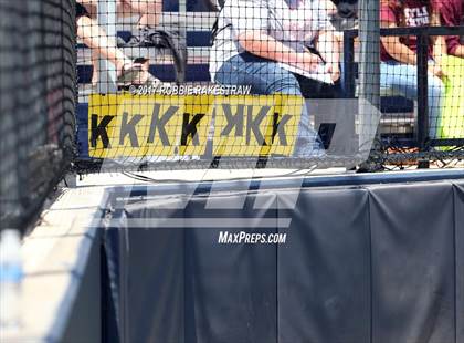 Thumbnail 2 in Crandall vs. Aubrey (UIL 4A Regional Quarterfinal, Game 2) photogallery.