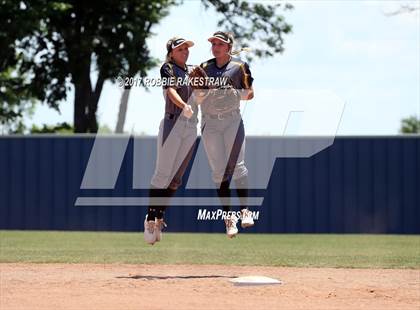 Thumbnail 1 in Crandall vs. Aubrey (UIL 4A Regional Quarterfinal, Game 2) photogallery.