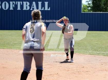 Thumbnail 1 in Crandall vs. Aubrey (UIL 4A Regional Quarterfinal, Game 2) photogallery.