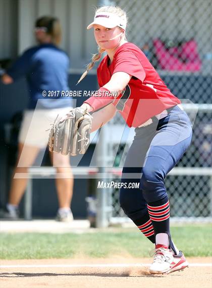 Thumbnail 3 in Crandall vs. Aubrey (UIL 4A Regional Quarterfinal, Game 2) photogallery.