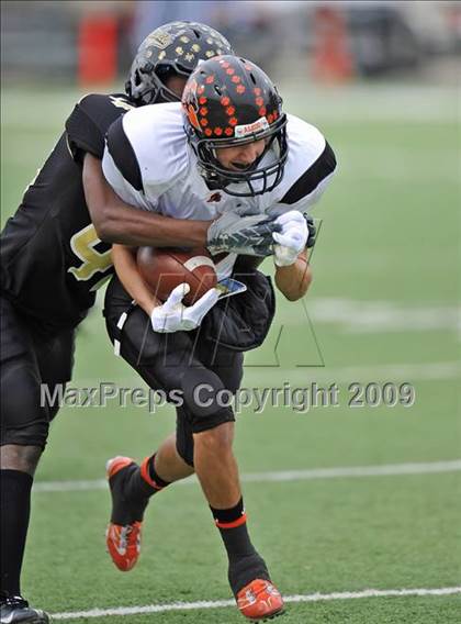 Thumbnail 1 in Denison vs. Aledo (Texas 4A D2 Semifinals) photogallery.