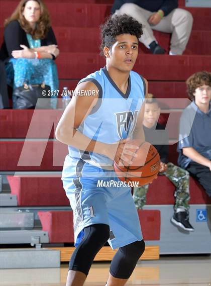 Thumbnail 2 in Sierra Vista vs. Rancho Mirage (Rancho Mirage Holiday Invitational) photogallery.