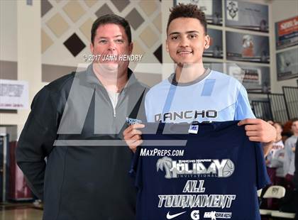 Thumbnail 2 in Sierra Vista vs. Rancho Mirage (Rancho Mirage Holiday Invitational) photogallery.