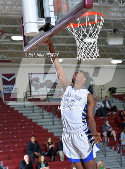 Thumbnail 3 in Sierra Vista vs. Rancho Mirage (Rancho Mirage Holiday Invitational) photogallery.