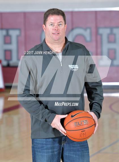 Thumbnail 2 in Sierra Vista vs. Rancho Mirage (Rancho Mirage Holiday Invitational) photogallery.