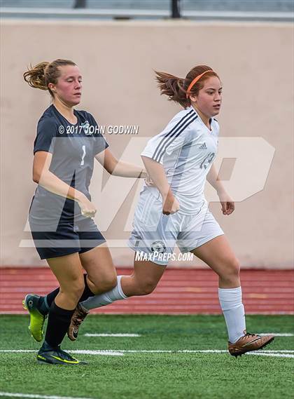 Thumbnail 2 in Alvin JV Orange vs Flear Falls JV photogallery.