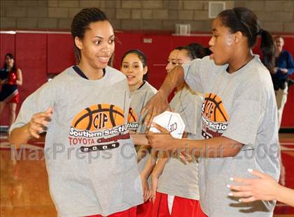 Thumbnail 3 in Santa Clara vs. Bellarmine-Jefferson (CIF SS D5-A Final) photogallery.