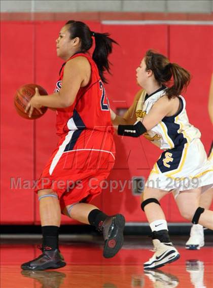 Thumbnail 3 in Santa Clara vs. Bellarmine-Jefferson (CIF SS D5-A Final) photogallery.