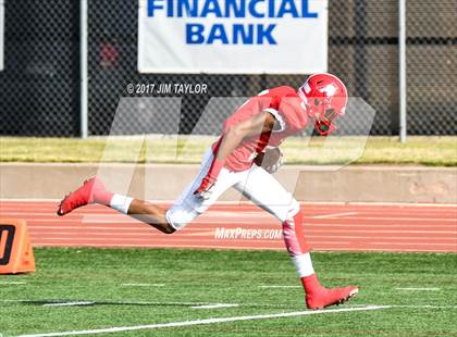 Thumbnail 3 in Albany vs. Santo (UIL 2A Region 2 Area Playoff) photogallery.