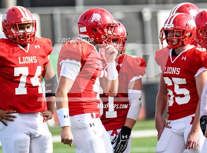 Thumbnail 3 in Albany vs. Santo (UIL 2A Region 2 Area Playoff) photogallery.