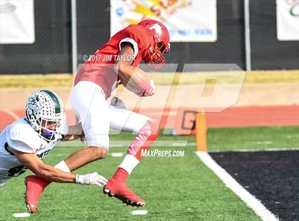 Thumbnail 3 in Albany vs. Santo (UIL 2A Region 2 Area Playoff) photogallery.
