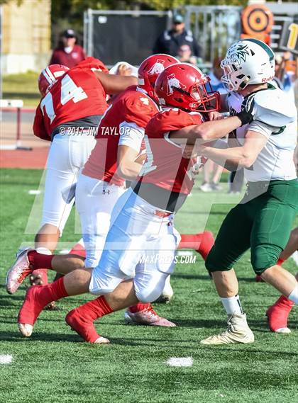 Thumbnail 1 in Albany vs. Santo (UIL 2A Region 2 Area Playoff) photogallery.