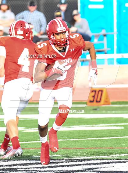 Thumbnail 2 in Albany vs. Santo (UIL 2A Region 2 Area Playoff) photogallery.