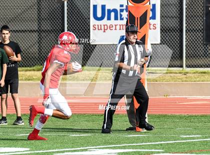 Thumbnail 1 in Albany vs. Santo (UIL 2A Region 2 Area Playoff) photogallery.