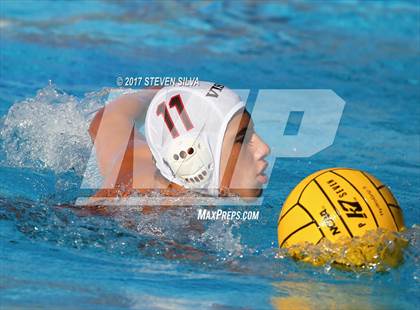 Thumbnail 3 in Carlsbad vs. Vista (CIF SDS Open Division Quarterfinal) photogallery.