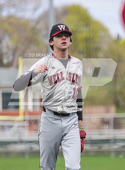 Thumbnail 1 in Wellesley @ Needham photogallery.