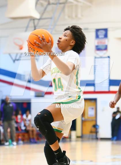 Thumbnail 3 in Village Christian Academy vs. Richmond (MLK Dream Jam) photogallery.
