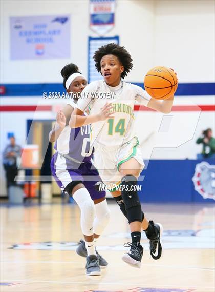 Thumbnail 3 in Village Christian Academy vs. Richmond (MLK Dream Jam) photogallery.