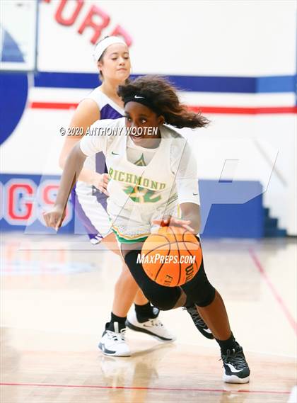 Thumbnail 1 in Village Christian Academy vs. Richmond (MLK Dream Jam) photogallery.