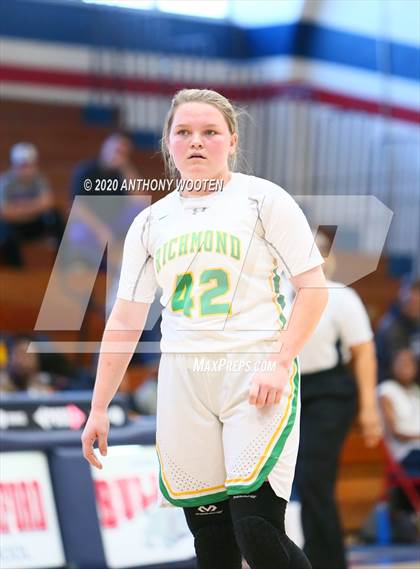 Thumbnail 2 in Village Christian Academy vs. Richmond (MLK Dream Jam) photogallery.